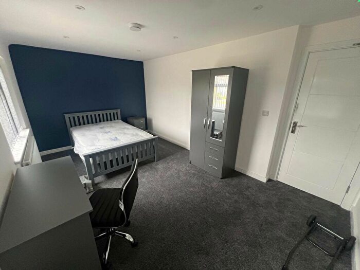 7 Bedroom Semi-Detached House To Rent In Charter Ave, Canley, CV4