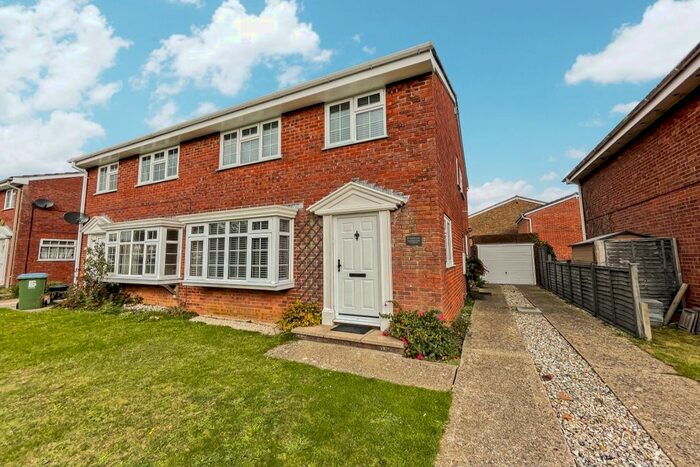 4 Bedroom Semi-Detached House To Rent In Pinehurst Park, Bognor Regis, West Sussex, PO21