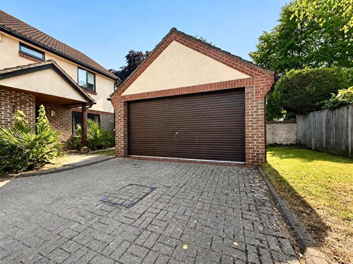 3 Bedroom End Of Terrace House To Rent In Mayfair Gardens, Southampton, SO15