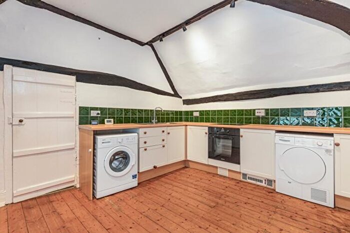 1 Bedroom Apartment To Rent In Buttermarket, Thame, OX9