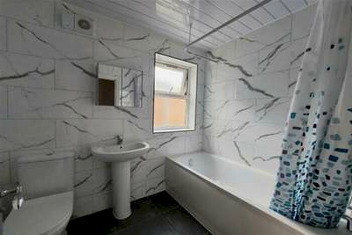 3 Bedroom Flat To Rent In Belmont Park Road, Leyton E10