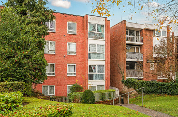 2 Bedroom Apartment For Sale In Brighton Road, Sutton, SM2