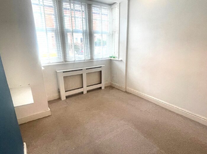 1 Bedroom Flat For Sale In Milman Road, Reading, RG2