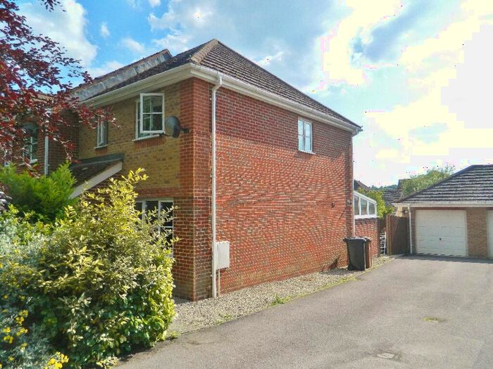 3 Bedroom End Of Terrace House To Rent In Merlin Way, Chandler'S Ford, Eastleigh, SO53