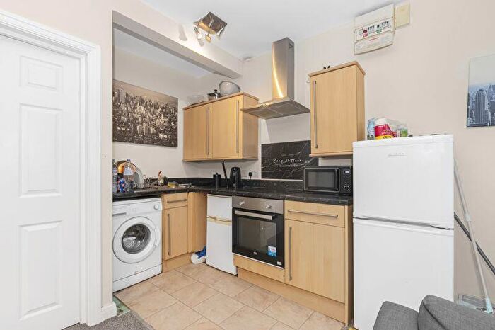 1 Bedroom Flat For Sale In Clouds Hill Road, Bristol, BS5