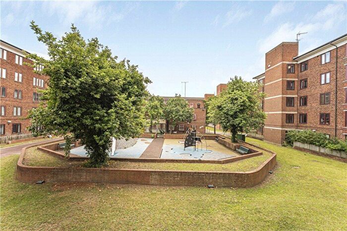 1 Bedroom Apartment For Sale In Warwick Grove, London, E5