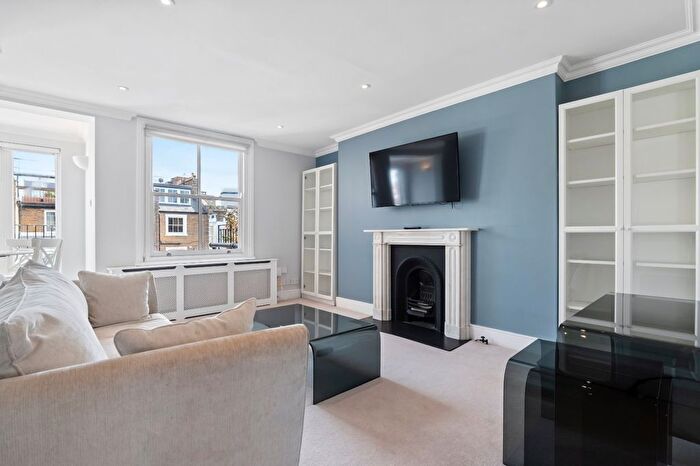 3 Bedroom Flat To Rent In Marloes Road, Kensington, W8