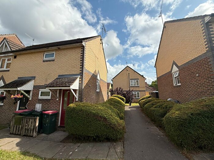 1 Bedroom Maisonette To Rent In Proctor Close, Crawley, RH10