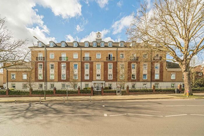 1 Bedroom Flat For Sale In High Road, North Finchley, N12