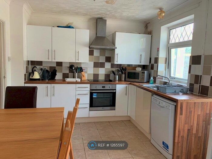5 Bedroom Semi-Detached House To Rent In North Park Avenue, Norwich NR4