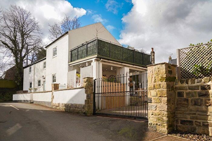 3 Bedroom Detached House For Sale In Old Brandon Lane, Leeds, LS17