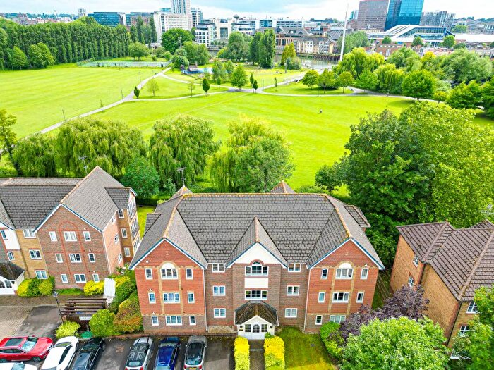 2 Bedroom Apartment For Sale In Tamesis Place, Caversham, RG4