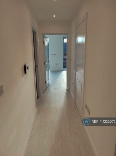 2 Bedroom Flat To Rent In Brewers Square, Dartford, DA1