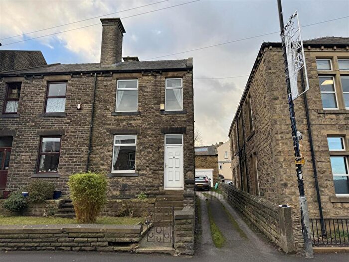 3 Bedroom End Of Terrace House For Sale In Commercial Road, Skelmanthorpe, Huddersfield, HD8