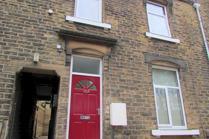 1 Bedroom Flat To Rent In Whitehead Lane, Huddersfield HD4