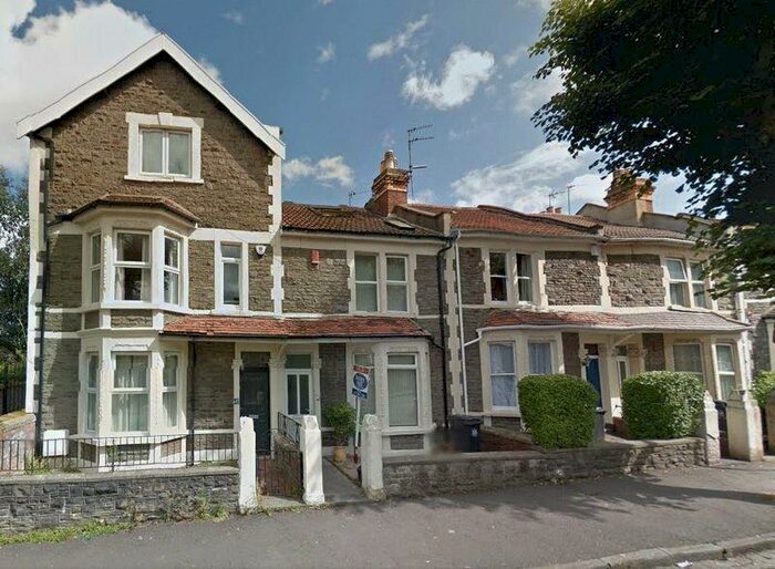 6 Bedroom House To Rent In Stanbury Avenue, Bristol, BS16