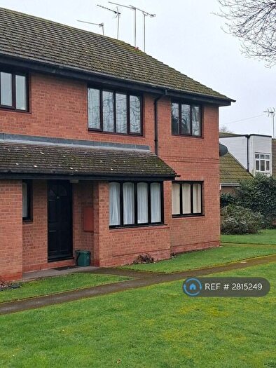 1 Bedroom Flat To Rent In Gunnings Road, Alcester, B49