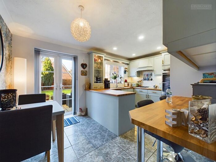 5 Bedroom Detached House For Sale In Pershore Way, Eye, Peterborough, PE6