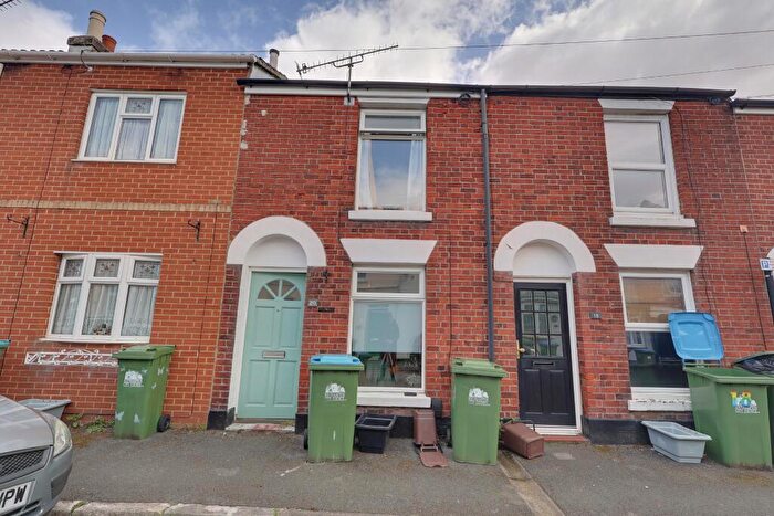 2 Bedroom Terraced House For Sale In Inner Avenue, Southampton, SO14