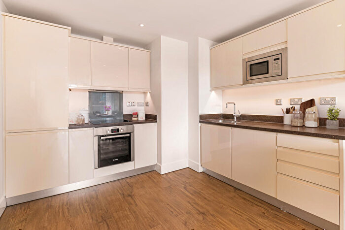 1 Bedroom Apartment To Rent In Station Approach, Epsom, Surrey, KT19