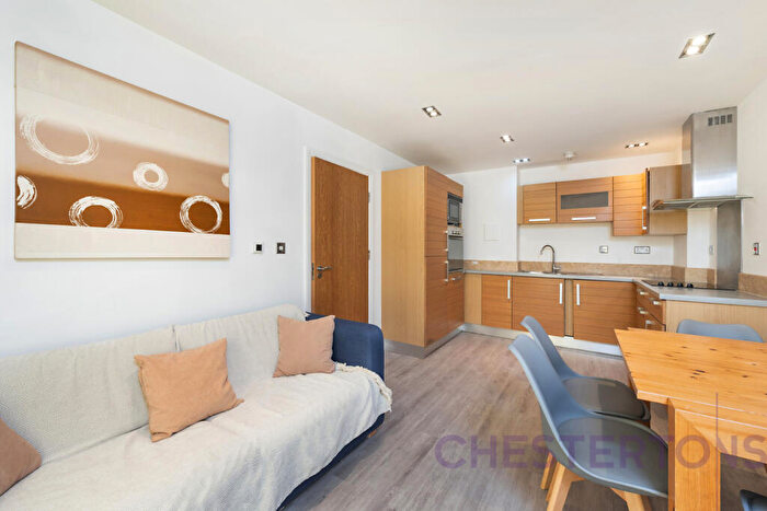 2 Bedroom Flat To Rent In City Tower, Limeharbour, E14
