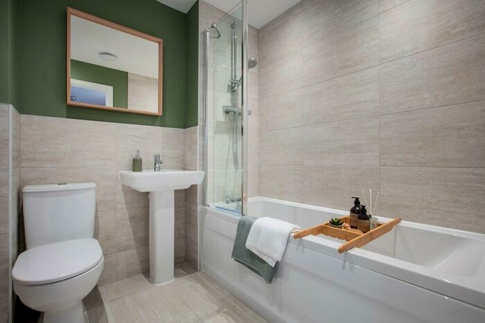 2 Bedroom End Of Terrace House For Sale In Banbury Road, Warwick, Warwickshire, CV34