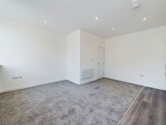 1 Bedroom Flat To Rent In Percy Street, Hull, HU2