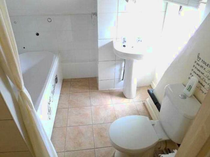 1 Bedroom Apartment To Rent In Kinmel Street, Rhyl, LL18