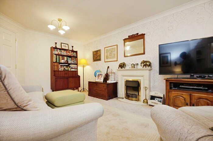 2 Bedroom Retirement Property For Sale In Hathaway Court, Stratford-upon-Avon, CV37