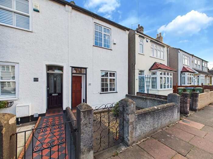 3 Bedroom End Of Terrace House For Sale In Corbylands Road, Sidcup, DA15