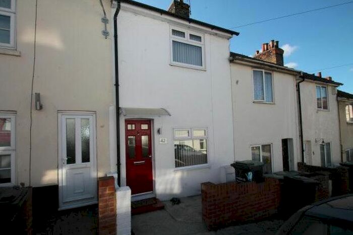 2 Bedroom Property To Rent In Hamerton Road, Gravesend, DA11