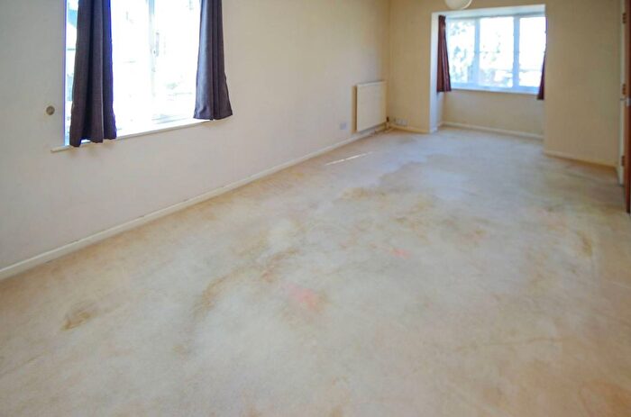 1 Bedroom Flat To Rent In West Street, Watford, WD17