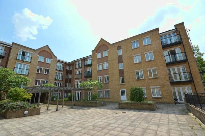 2 Bedroom Flat To Rent In Black Eagle Drive, Northfleet, Gravesend, Kent, DA11