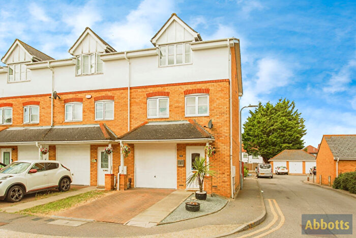 3 Bedroom House To Rent In Seaforth Grove, Southend On Sea, SS2