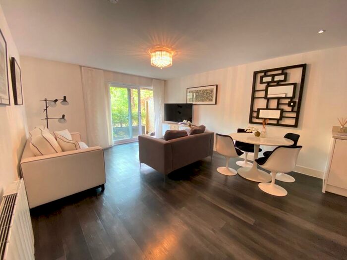 2 Bedroom Apartment To Rent In The Embankment, Nash Mills Wharf, Hemel Hempstead, HP3