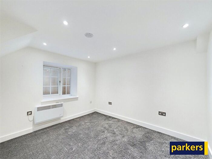 2 Bedroom Apartment To Rent In Queens Road, Reading, RG1