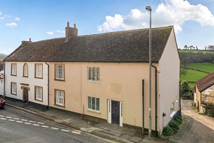 3 Bedroom Semi-Detached House For Sale In Bay Hill, Ilminster, TA19