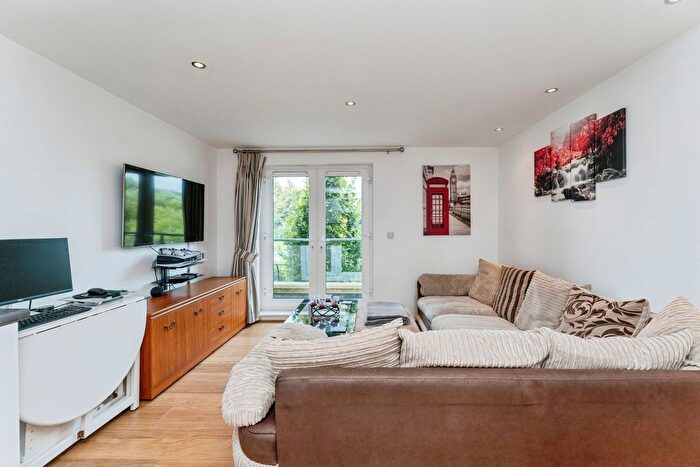 2 Bedroom Flat For Sale In Saddlery Way, Chester, Cheshire, CH1