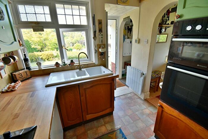 3 Bedroom Detached House For Sale In Christchurch Road, West Parley, Ferndown, BH22