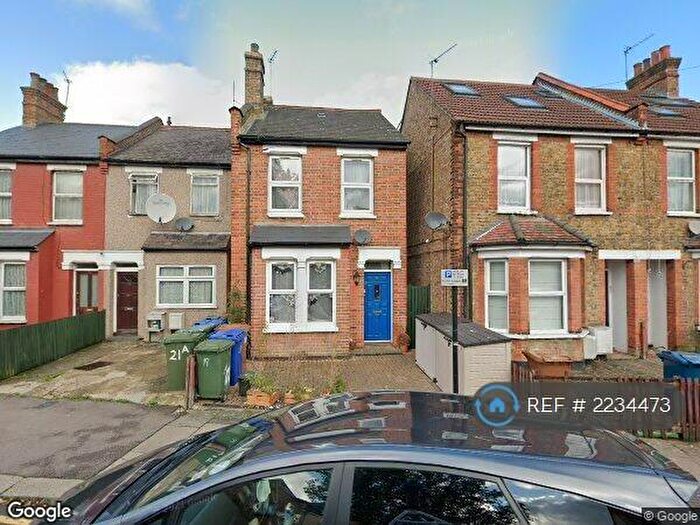 Studio To Rent In Graham Road, Wealdstone, Harrow, HA3