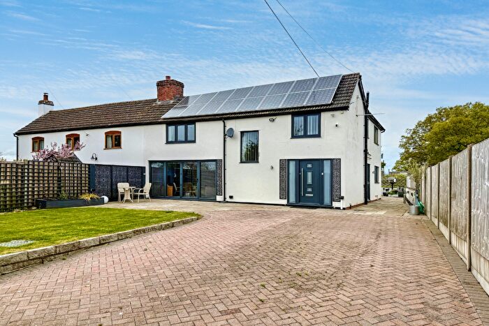 4 Bedroom Semi-Detached House For Sale In Madley, Hereford, HR2