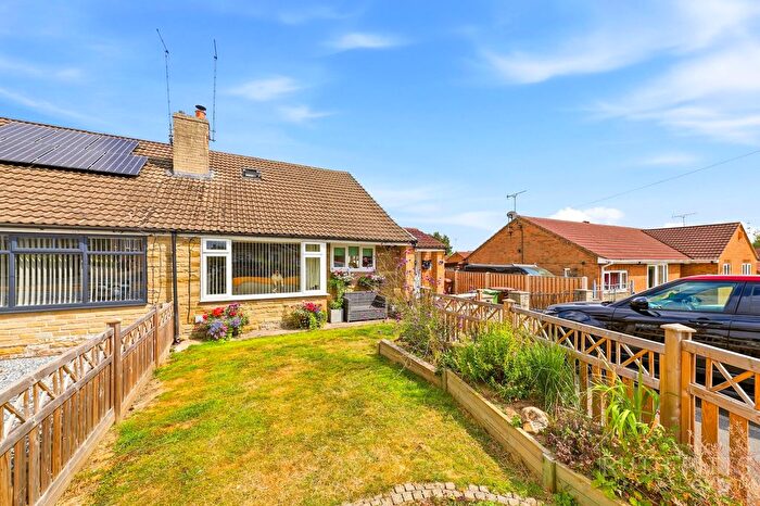 4 Bedroom Semi-Detached Bungalow For Sale In Ridgestone Avenue, Hemsworth, WF9
