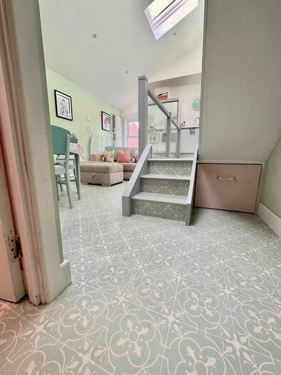 1 Bedroom Studio To Rent In Eglantine Avenue, Belfast, BT9