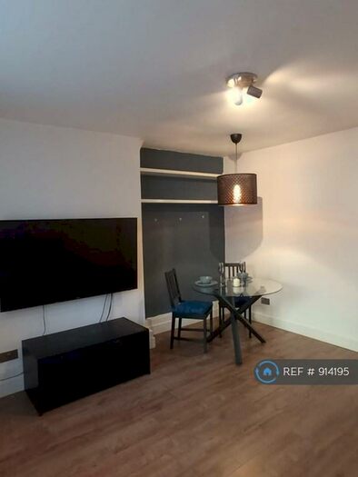 1 Bedroom Flat To Rent In Rotherfield St, London, N1