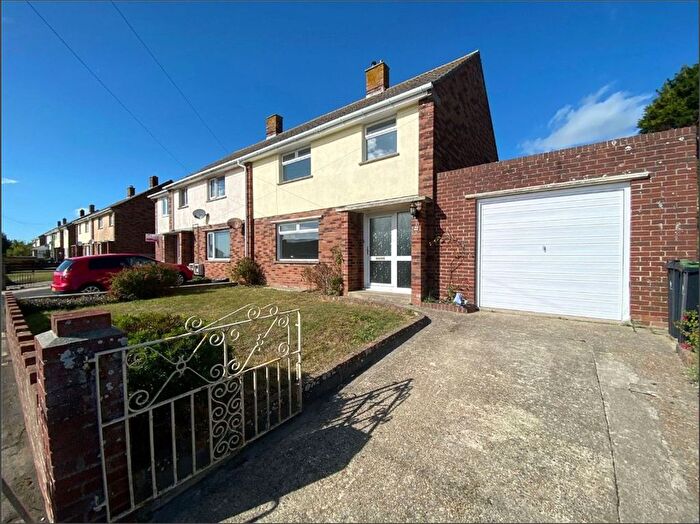 3 Bedroom Semi-Detached House To Rent In Marshallsay Road, Chickerell, DT3
