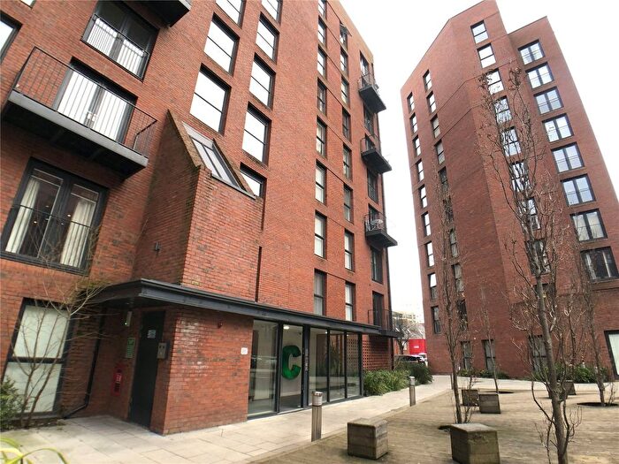 2 Bedroom Flat To Rent In Alto, Sillvan Way, Salford, M3