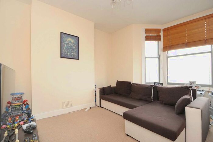 1 Bedroom Flat To Rent In Alexandra Road, London SW19