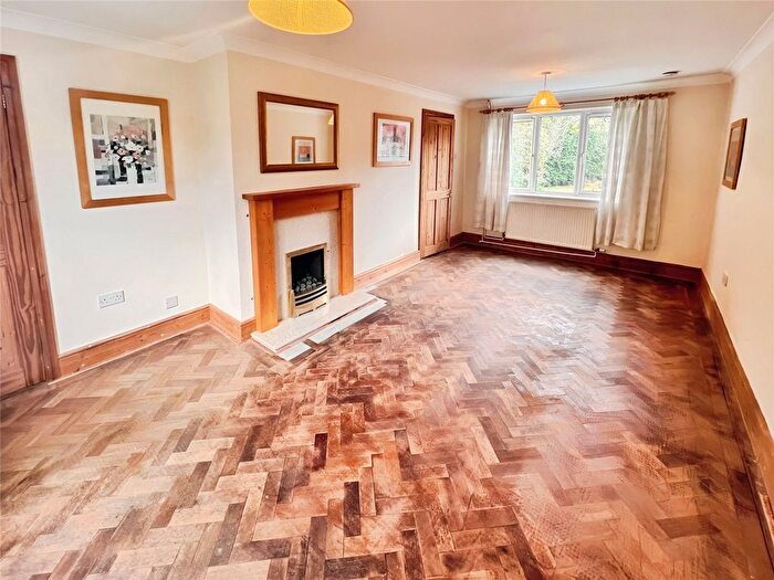 3 Bedroom Terraced House For Sale In Sandalwood Road, Burton-On-Trent, Staffordshire, DE15