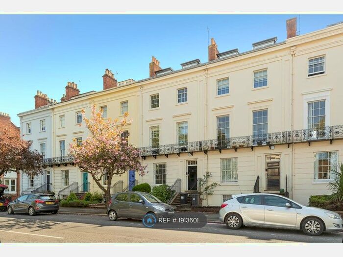 1 Bedroom Flat To Rent In Leam Terrace, Leamington Spa, CV31