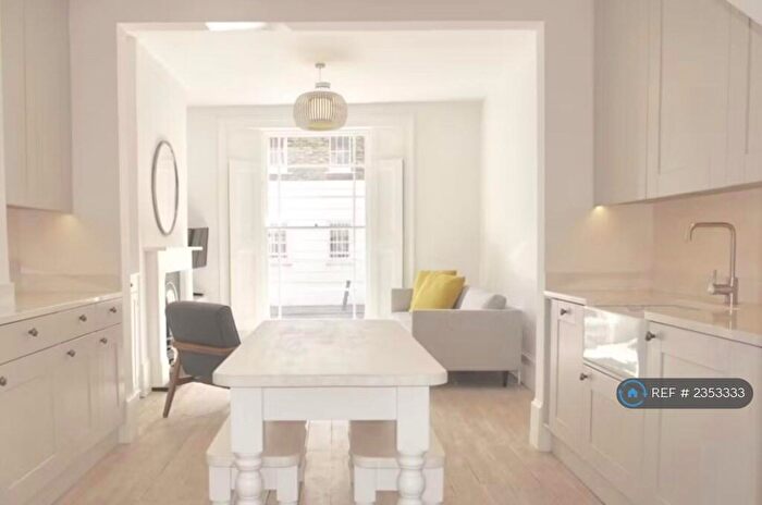 1 Bedroom Flat To Rent In Waterloo Terrace, London, N1